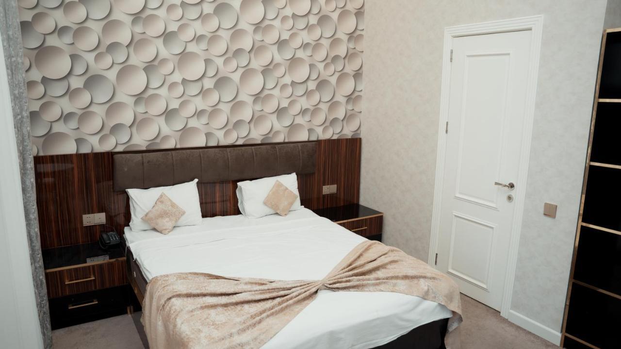 Dionis Baku Hotel Bagian luar foto