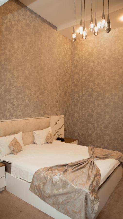 Dionis Baku Hotel Bagian luar foto