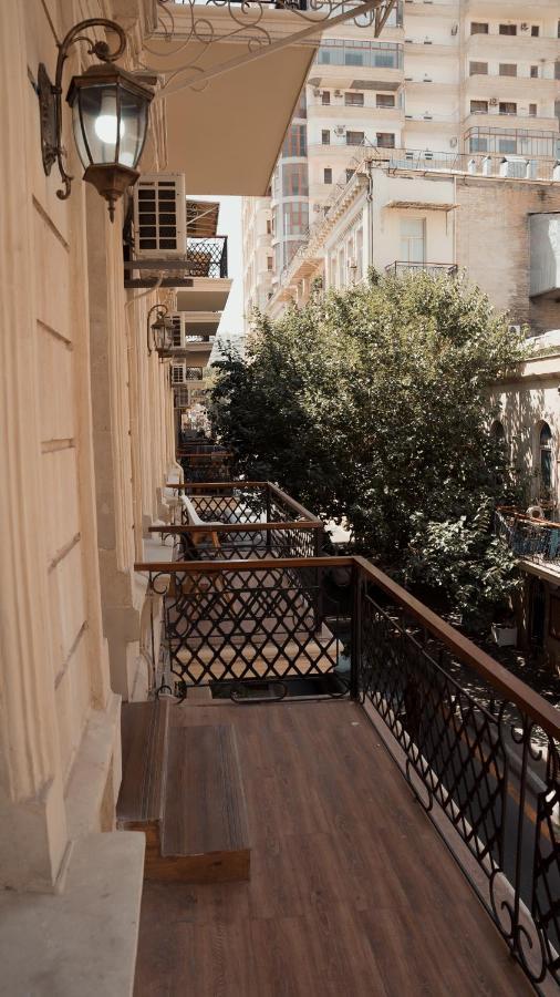 Dionis Baku Hotel Bagian luar foto