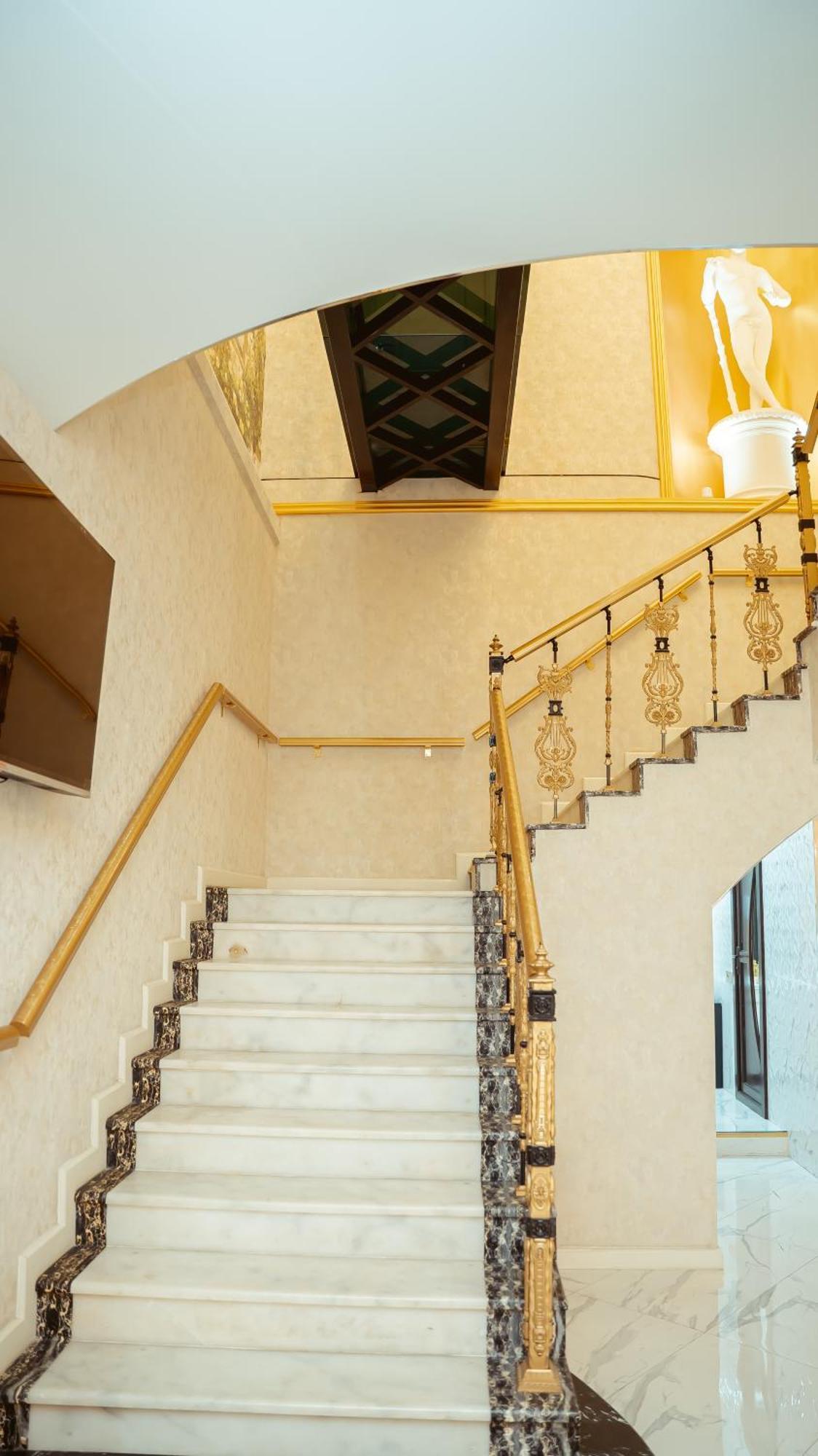 Dionis Baku Hotel Bagian luar foto