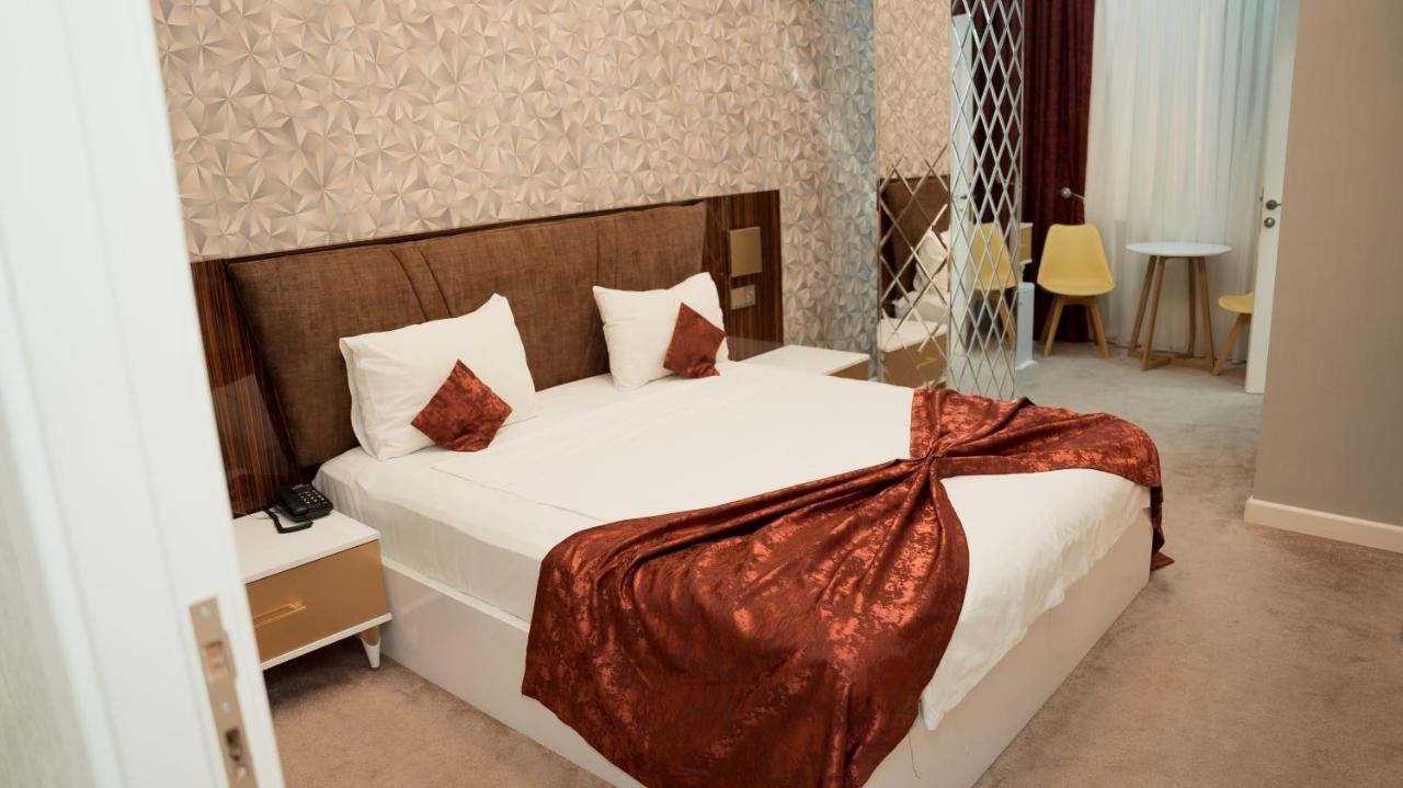 Dionis Baku Hotel Bagian luar foto