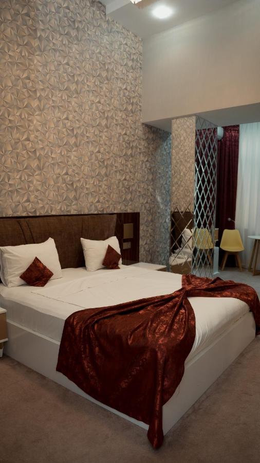 Dionis Baku Hotel Bagian luar foto