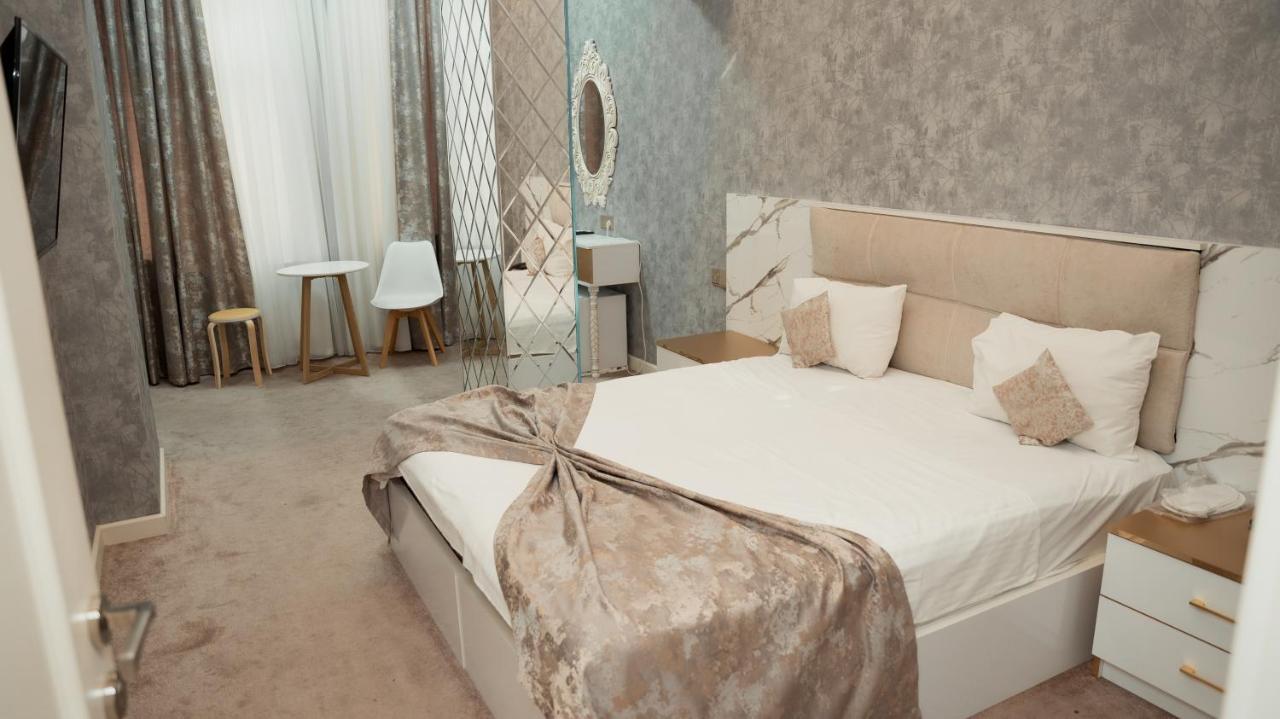 Dionis Baku Hotel Bagian luar foto