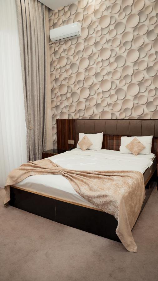 Dionis Baku Hotel Bagian luar foto