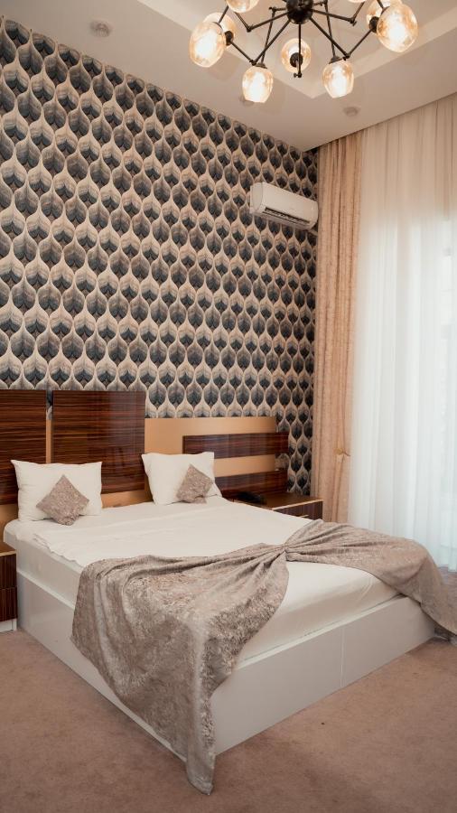 Dionis Baku Hotel Bagian luar foto