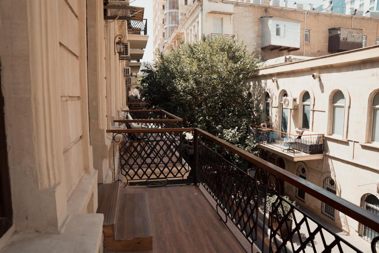 Dionis Baku Hotel Bagian luar foto