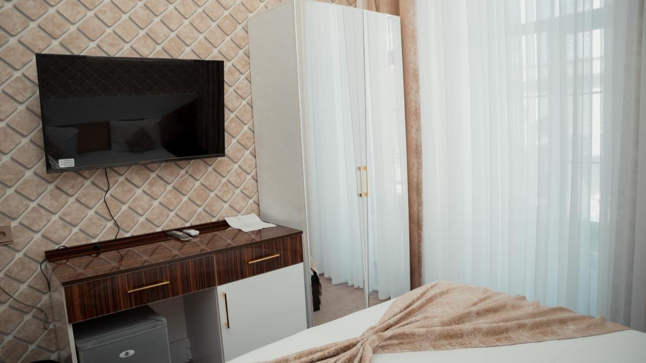 Dionis Baku Hotel Bagian luar foto