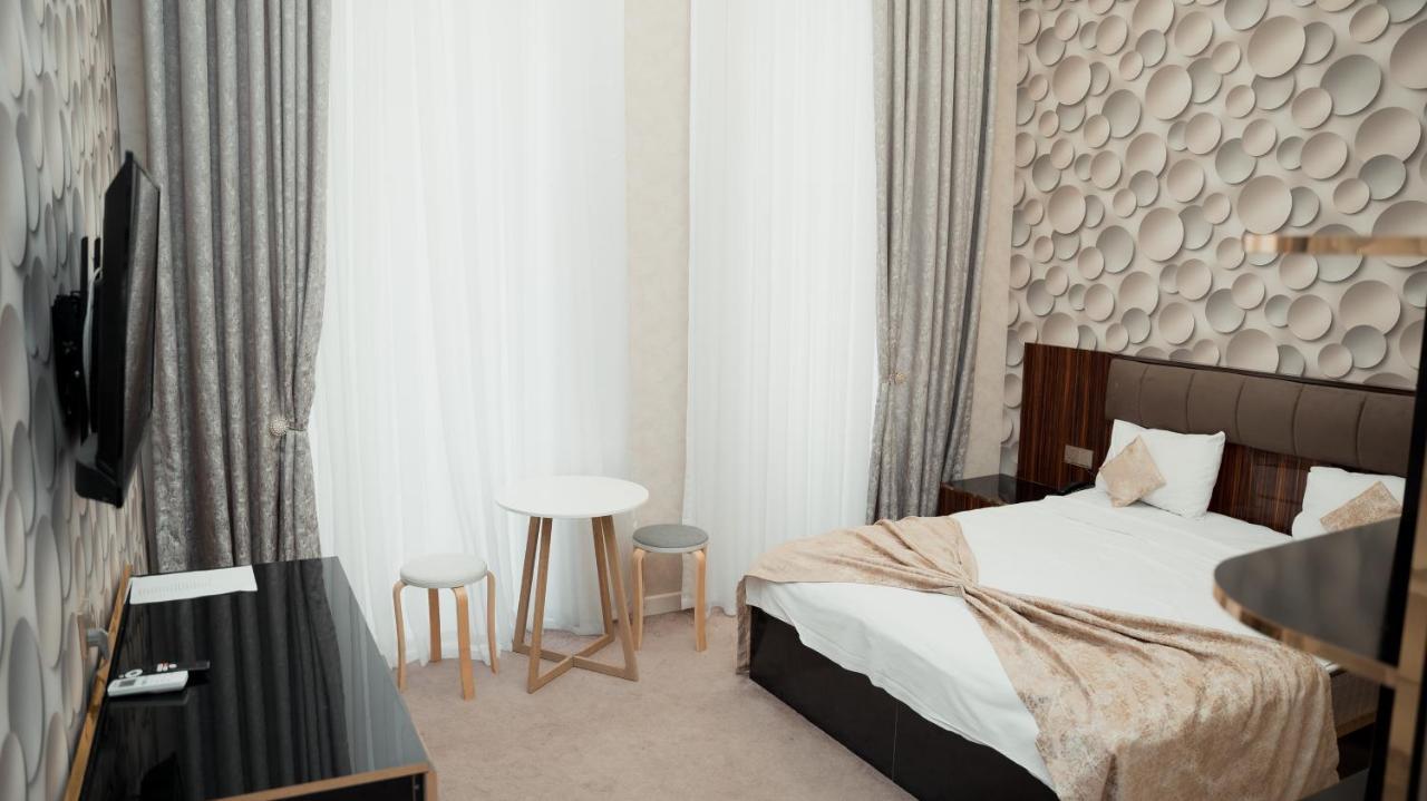 Dionis Baku Hotel Bagian luar foto