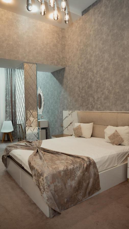 Dionis Baku Hotel Bagian luar foto