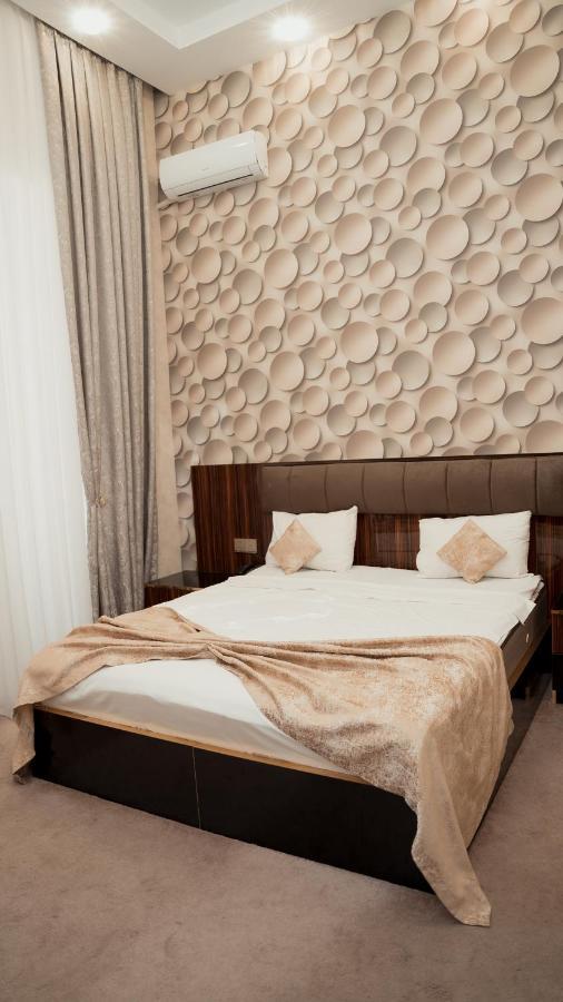 Dionis Baku Hotel Bagian luar foto